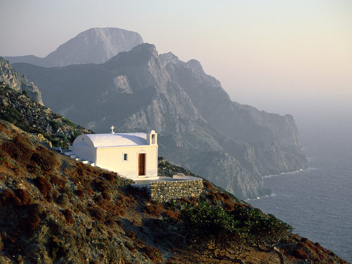 placeingreece's tweet photo. Located between Rhodes and Crete, Karpathos is an unspoiled and picturesque island hidden away from mass tourism. https://t.co/3OVH2uRjXE