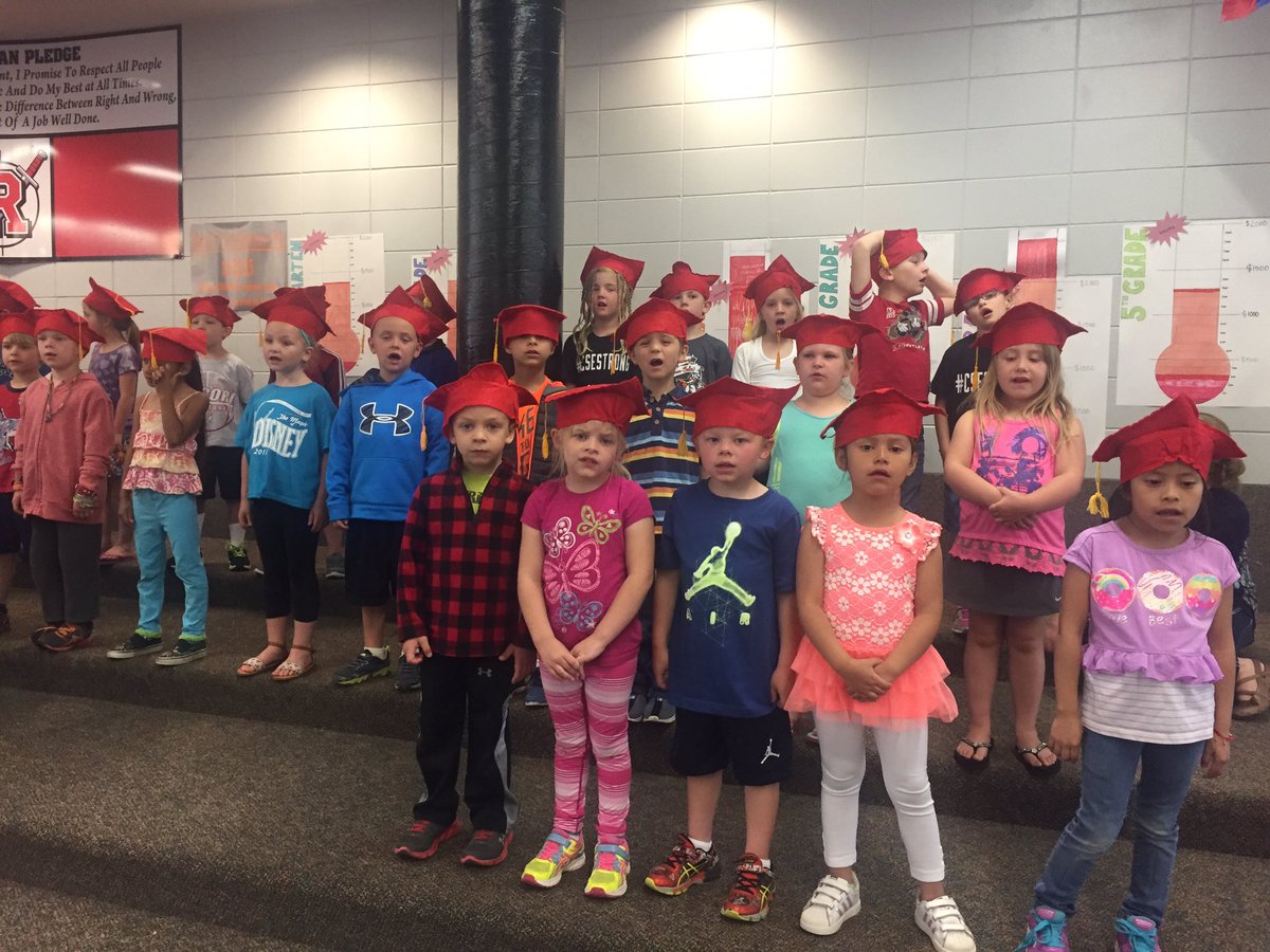 LinzkMrs's tweet image. This just got real!!! Kindergarten graduation practice!! @CSEROCORI #cse2028 #csestrong