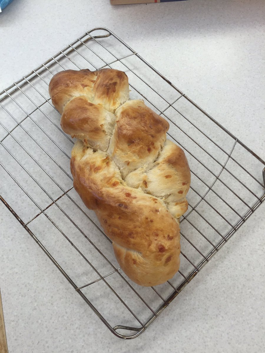 Cheese bread plaits in hospitality today......lush #futurechefs <a href="/KirkcaldyHigh/">Kirkcaldy High School</a> <a href="/KHS_homeec/">KHS Home Economics</a>