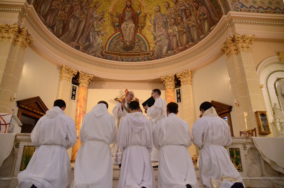 OPDomCentral's tweet photo. See photos from our recent Dominican ordinations at https://t.co/CeO6ubWXNq. @TheWhiteHabit @preachingfriars https://t.co/XqkzhjjjJS