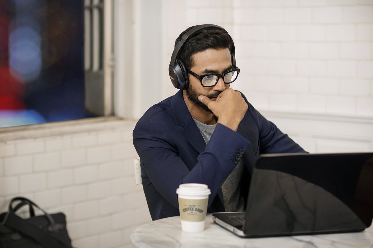 Bose's tweet photo. Bring a heightened focus to your work with #SoundLink. https://t.co/yDswY53qPw https://t.co/dfM2LCd1Y5