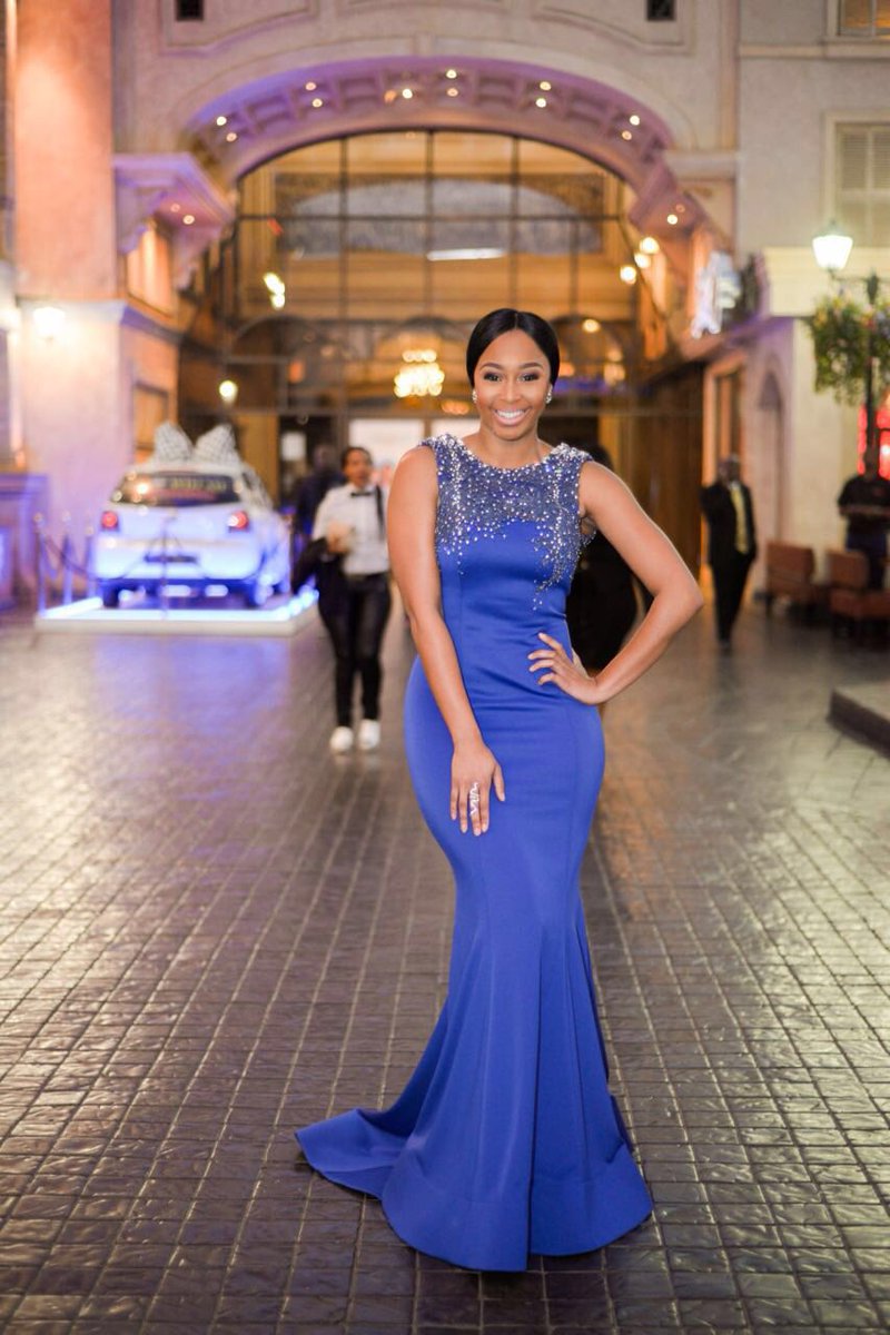 MinnieDlamini's tweet photo. Last night's looks #PSLAwards #Host 🎥⚽️🇿🇦 https://t.co/J9ihqyJYMc