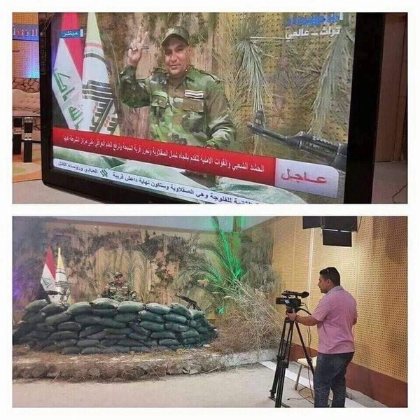 wa6ani_1's tweet photo. أكاذيب الإعلام الحربي للحشد الشيعي ،
صورة تكشف البث من داخل استديوهات والادعاء أنها من الصقلاوية في #الفلوجة . https://t.co/7VEJahAOFv