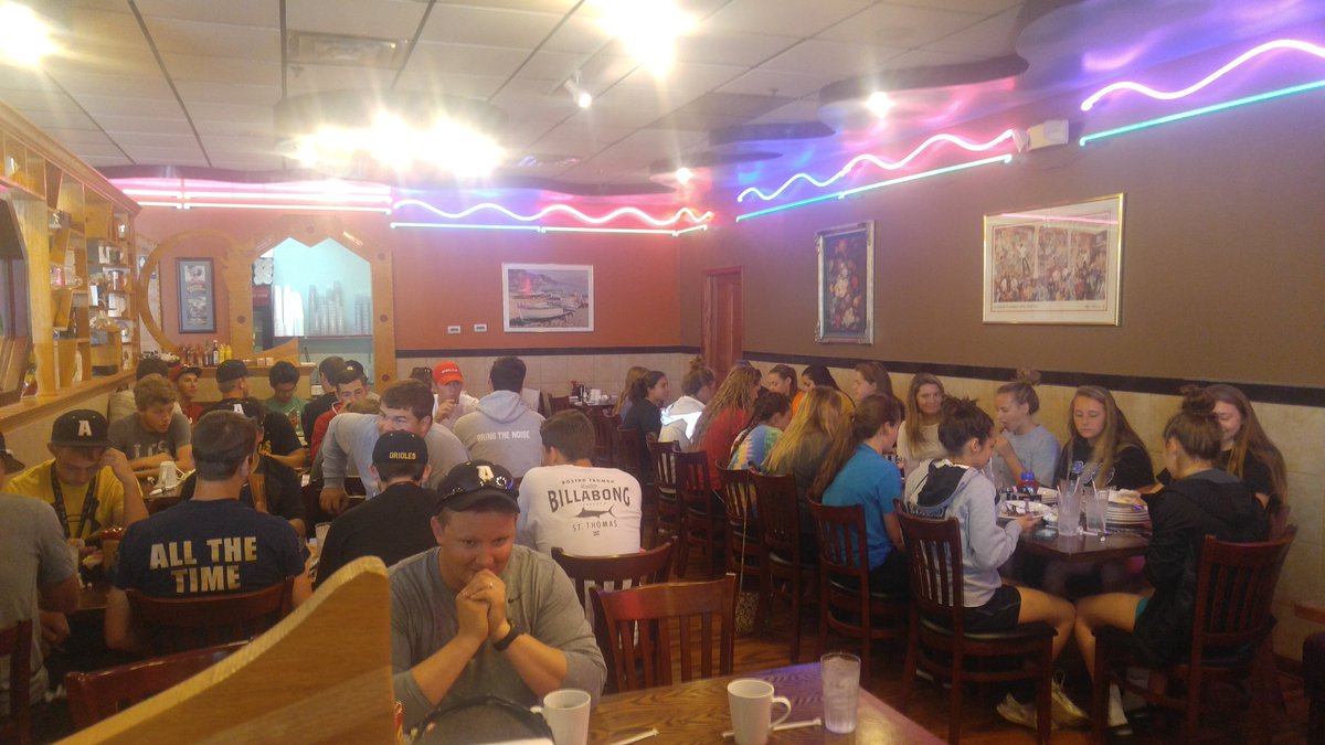 oriole_baseball's tweet image. 2 sectional champs eating breakfast together at Emmy's.  Good luck tonight @Oriole_Softball !