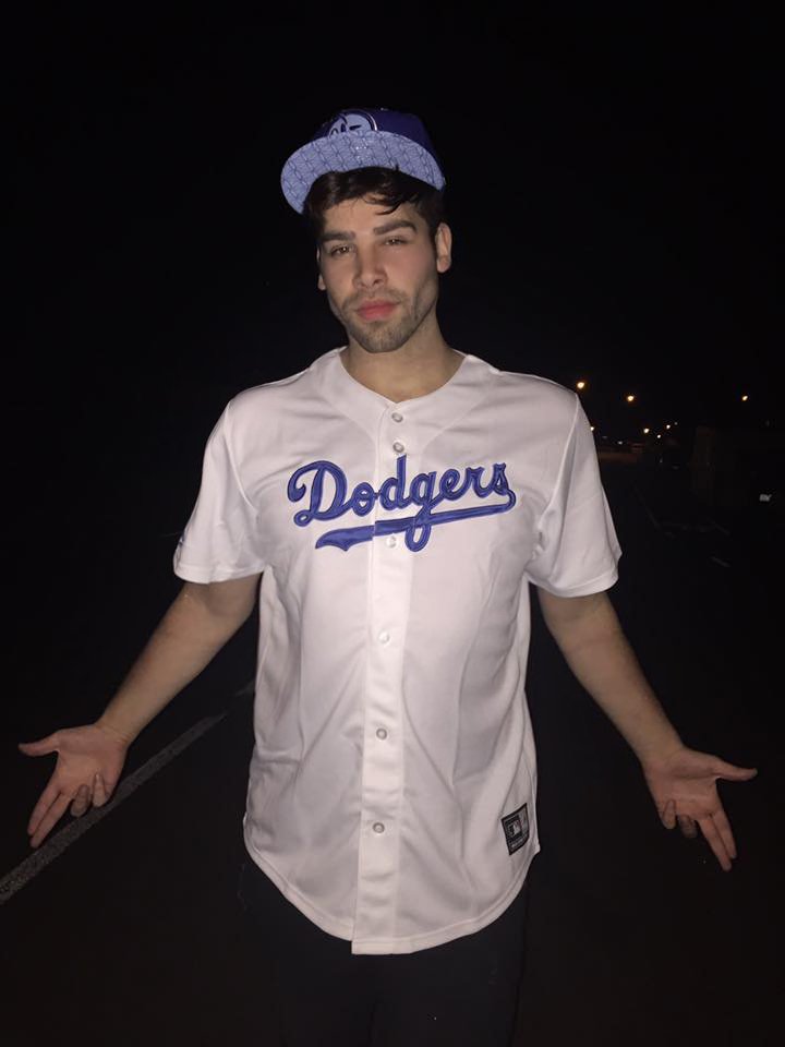 AdamFaybrem's tweet photo. #fashion .. #fuzz #me #fuzzibrahim #shirt #hat #snapback #2016 #winter #losangeles #melbourne #australia https://t.co/75OwStG7Ha