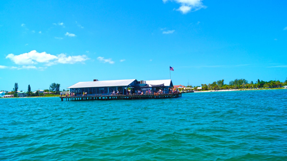 IslandReal's tweet photo. Some beautiful #TuesdayMotivation from the city pier after the long weekend! #AnnaMariaIsland https://t.co/dboIO4jVjr