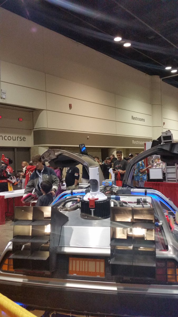 MBRmaven's tweet photo. I spy with my little eye the DeLorean @MegaConvention. #BacktotheFuture #BackinProduction https://t.co/2OJae04JhX https://t.co/hGJ999l6WR