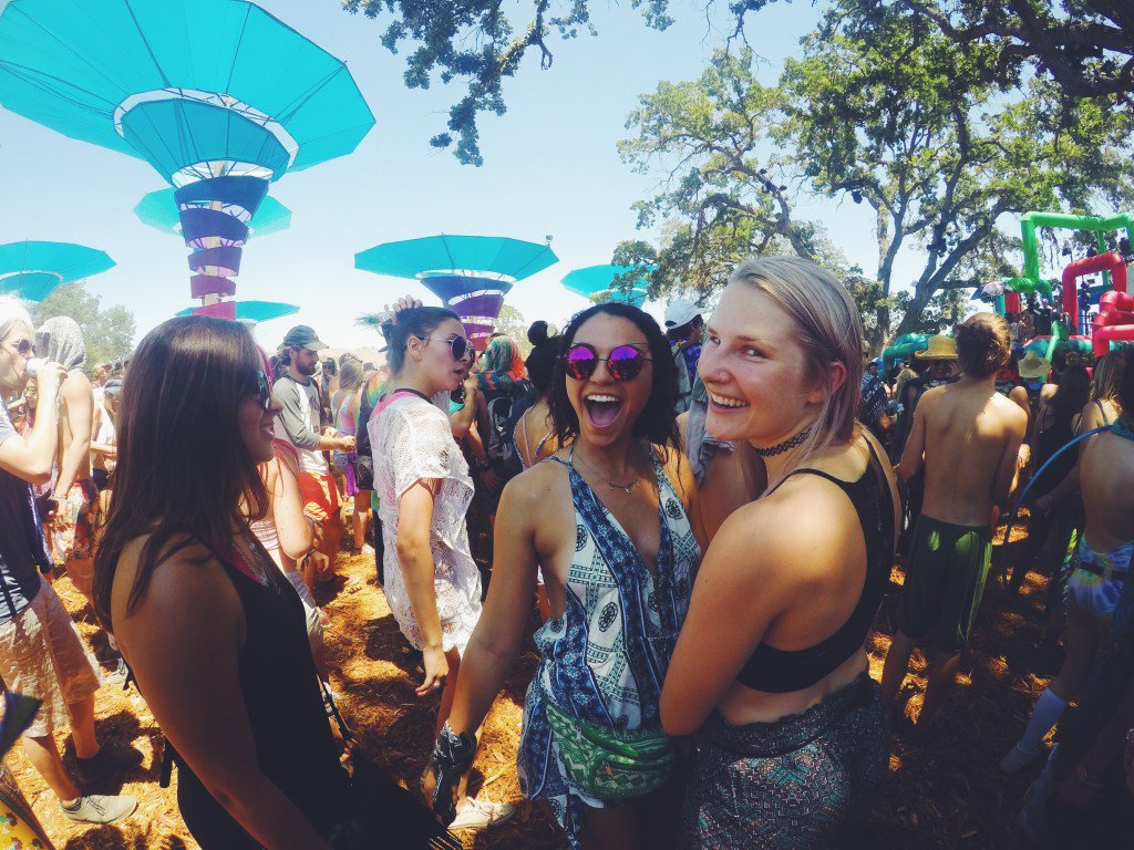 underTwentyFun's tweet image. UnderTwentyFun Goes To Lightning In A Bottle undertwentyfun.wordpress.com/2016/05/31/und…