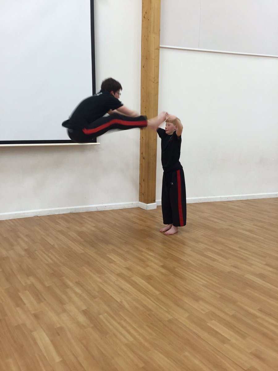 Check out the height from Alex just 1 of our Junior instructors in Street #RoleModel <a href="/mattfiddesUK/">Matt Fiddes</a> <a href="/vixy77/">MF Wincanton/Gill</a> <a href="/mf_kent/">MF Kent</a>