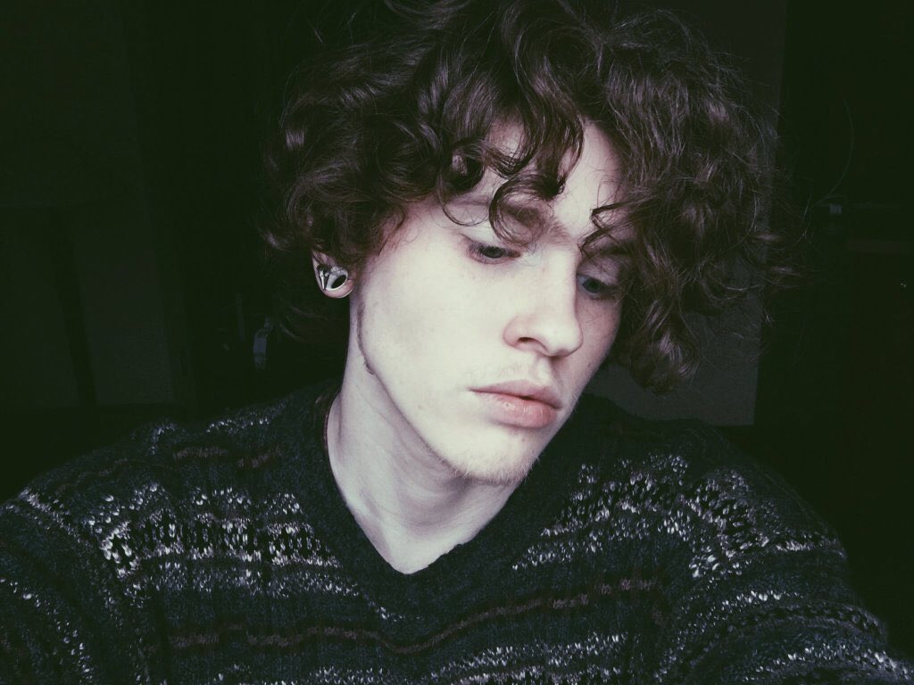 thelevipics's tweet photo. he's beautiful af https://t.co/fedpIWGxb1