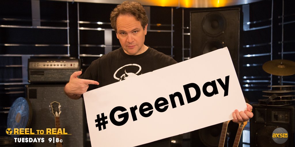 Win signed merch from <a href="/GreenDay/">Green Day</a> tonight! Use #GreenDay to tweet along with director @RoeckerSvengali to win!
