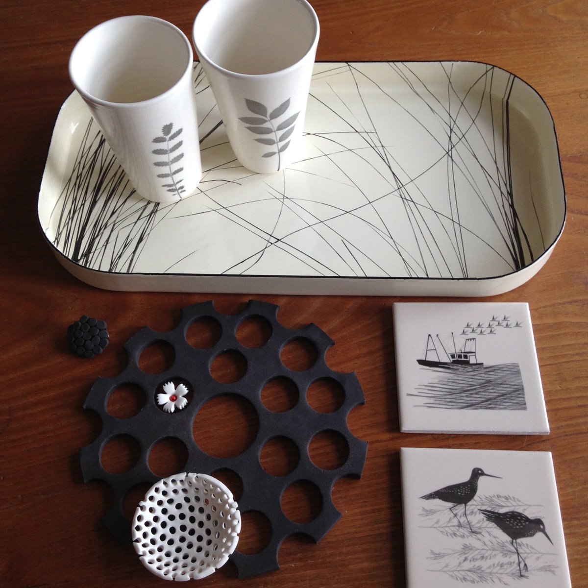 Alisonmilner's tweet photo. Design and Craft Fair-@WestDean and @TuttonandYoung 3-5th June..beautiful gardens and work @Alisonmilner  stand 20 https://t.co/cSIa93NqCs