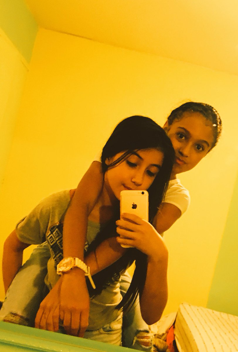 Laly.calle (@calle_laly) on Twitter photo 