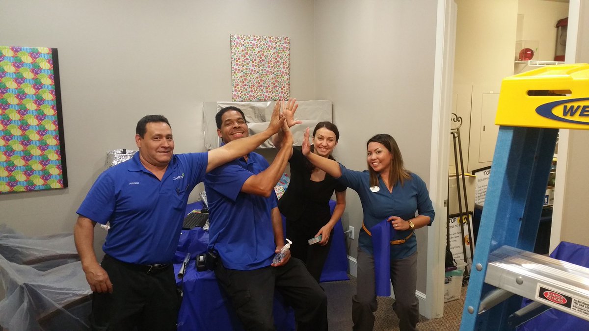 GabbyMihov's tweet photo. Welcome 2 the team,Steven! We R so excited to have u join us.Hope U enjoy your new office #camdengood @OceanKirsten https://t.co/PS4qCAebDn