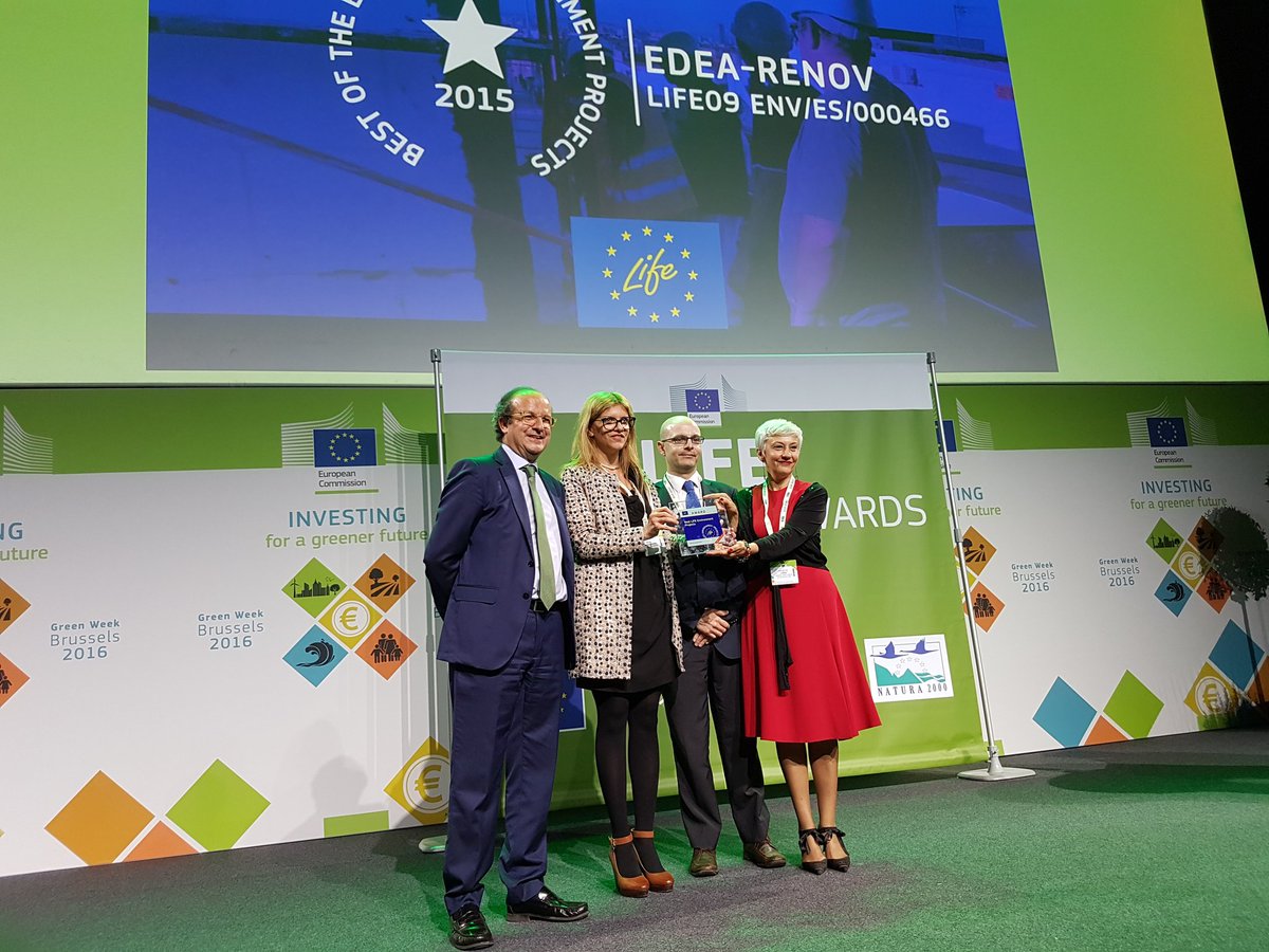 LIFEProgramme's tweet photo. @EdeaRenov wins Best of the #BestLifeProject2015 award! #environment #LifeBestOfBestProject at #LifeBestAwards https://t.co/TFpyHJCfS0