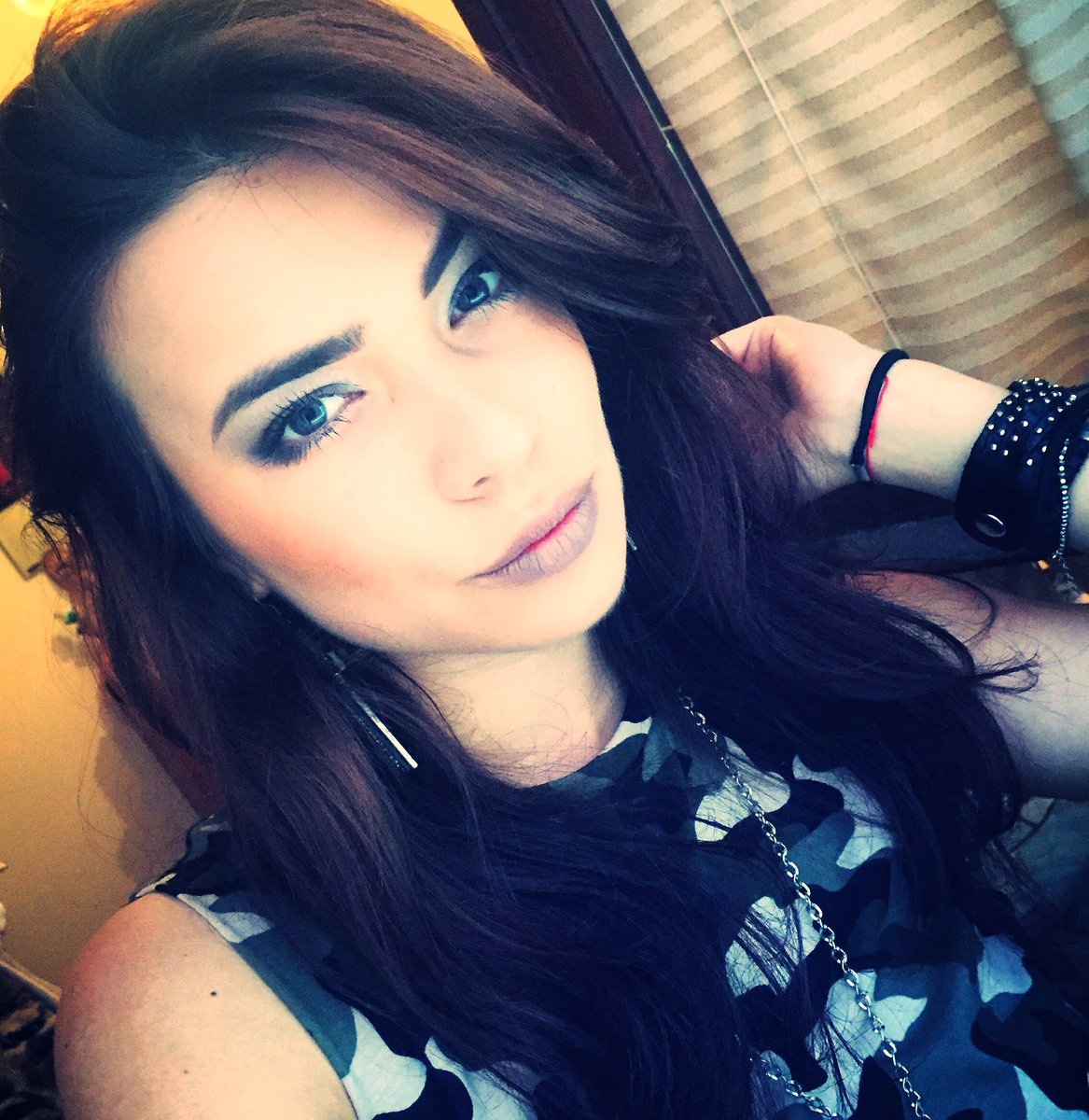 Maybetheone's tweet image. #want #to #feel #priceless