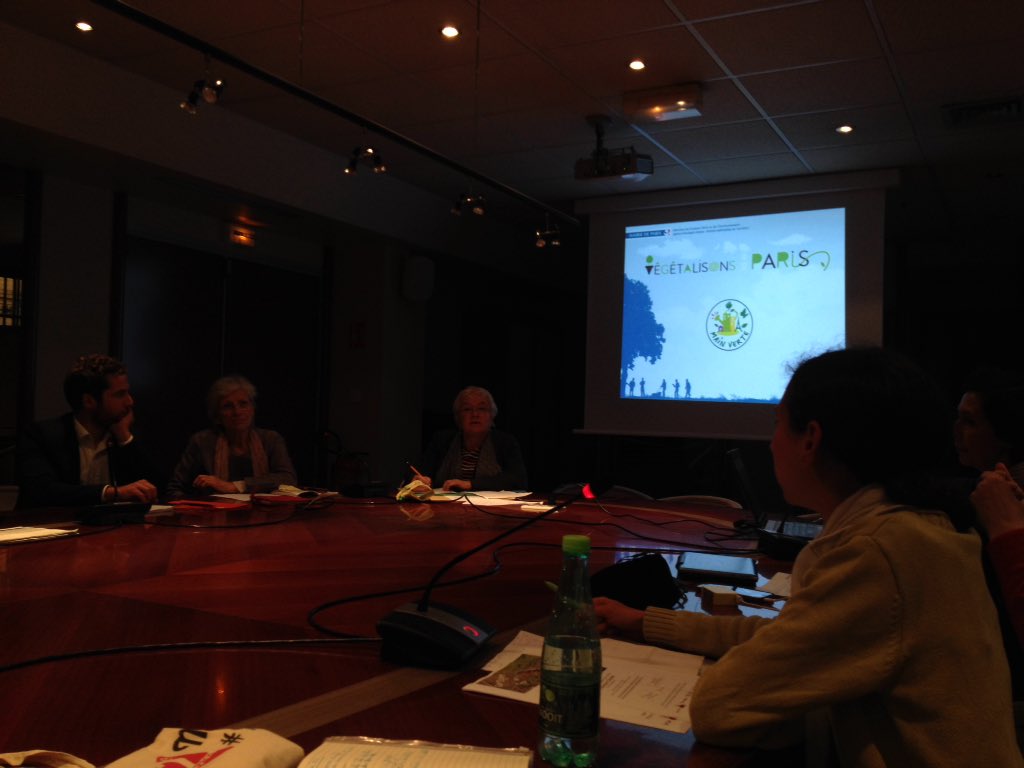 1ère réunion permis de végétaliser dans le 12ème !
On questionne on propose :-)
Merci à la <a href="/Mairie12Paris/">Mairie du 12e</a>