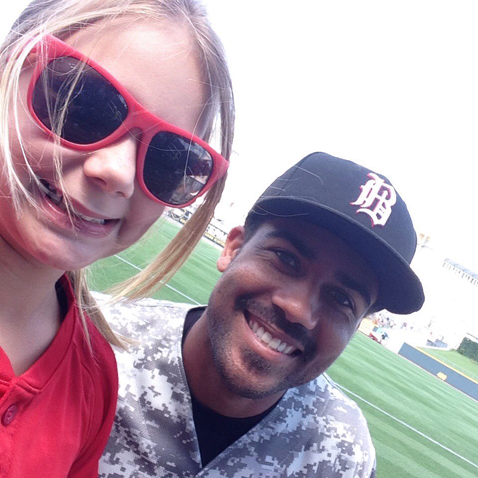 bsmithseps's tweet photo. @mluleart    Thank you for making her smile.   She loves watching you play ball https://t.co/OiBCFvdISm