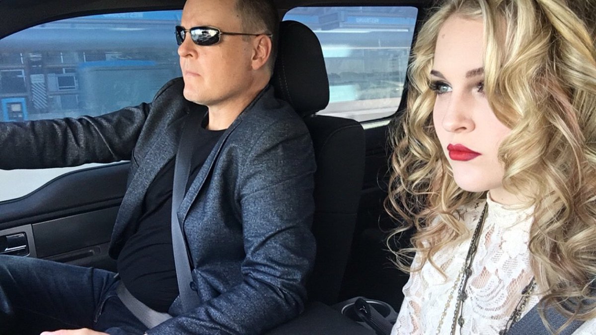 BrooklynRoebuck's tweet image. This is dad and I hyper focused on getting to the @theCMAO Awards last night. #runninglate #madeitontime #gr8show