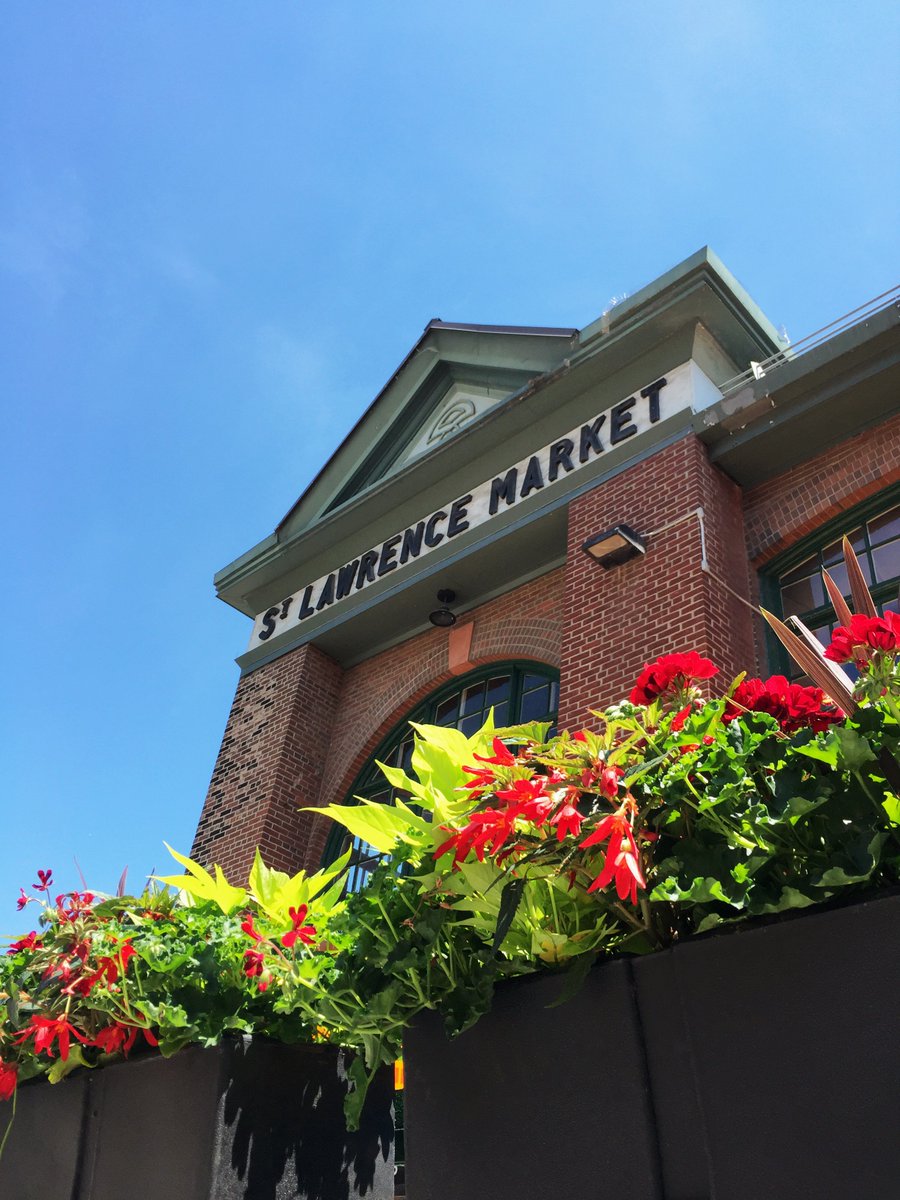 StLawrenceMkt's tweet photo. Our new #flowers are here! No more snow please.... #stlawrencemarket #Springisinbloom https://t.co/f8fXKy8Tmf