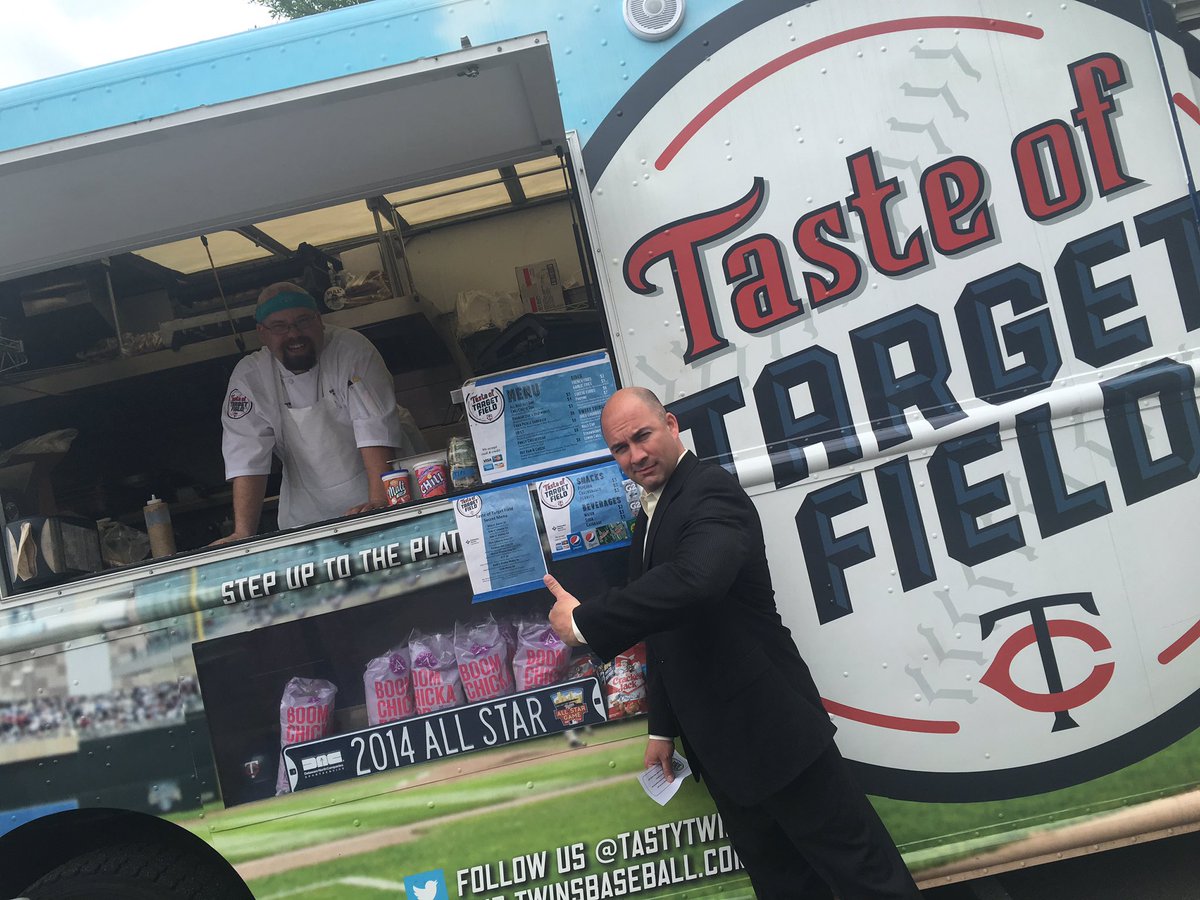 throughthevines's tweet image. We love our @StonegateMtg rep almost as much as he loves us! #lendsmart