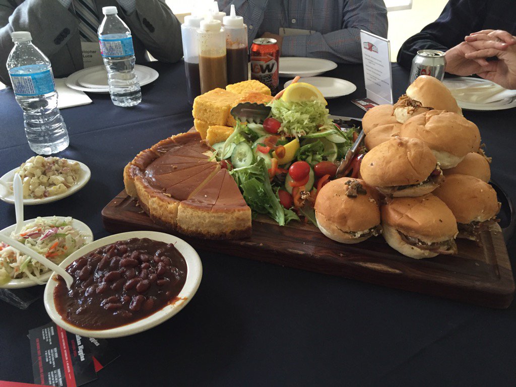 CSSE/SCEE lunch sponsored by University of Calgary. Thank you #CSSE2016