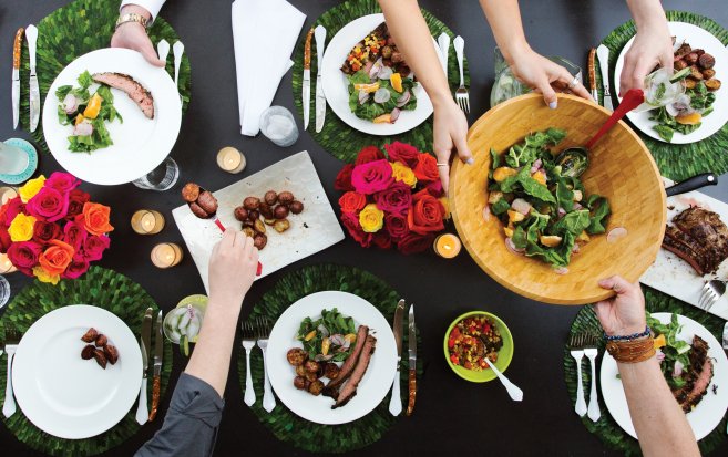 Everyone's invited! Learn how to host the perfect outdoor dinner party w/ these tips! bit.ly/1O2su8K