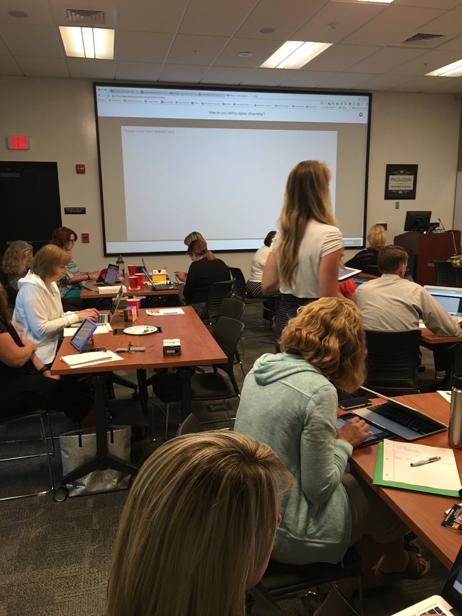 KCTesterman's tweet photo. Using the short response tool in @nearpod to answer and engage #nearpodmeetup #digcit https://t.co/SWBdjjiHHV