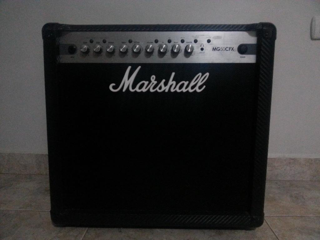 Vendo amplificador de guitarra Marshall MG50CFX. Como nuevo! 0412-7773405