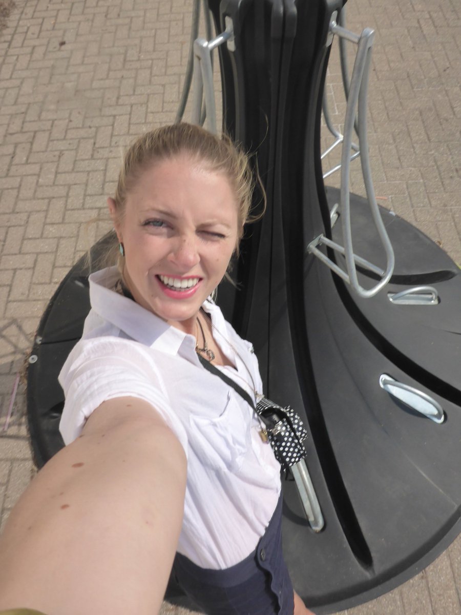 Hamilton_STC's tweet image. Unloading our @ctjumpstart bikes to our new @Cyclepods soon! Kids 7-15 can borrow one free! #bikelibrary #hamont