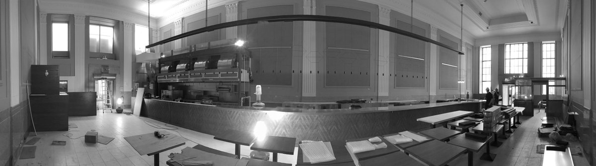 LineboxStudio's tweet image. 60' killer brass bar going in at @dineriviera! #SparksStreet will never be the same!