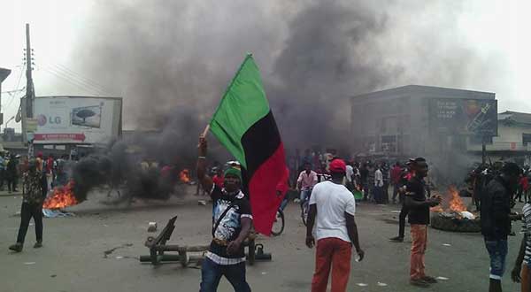 tv360nigeria's tweet image. Pro-Biafra protests:… dlvr.it/LRtyyw #HeadlineNews #News #AnambraGovernment #ChukwuemekaOdumegwuOjukwu