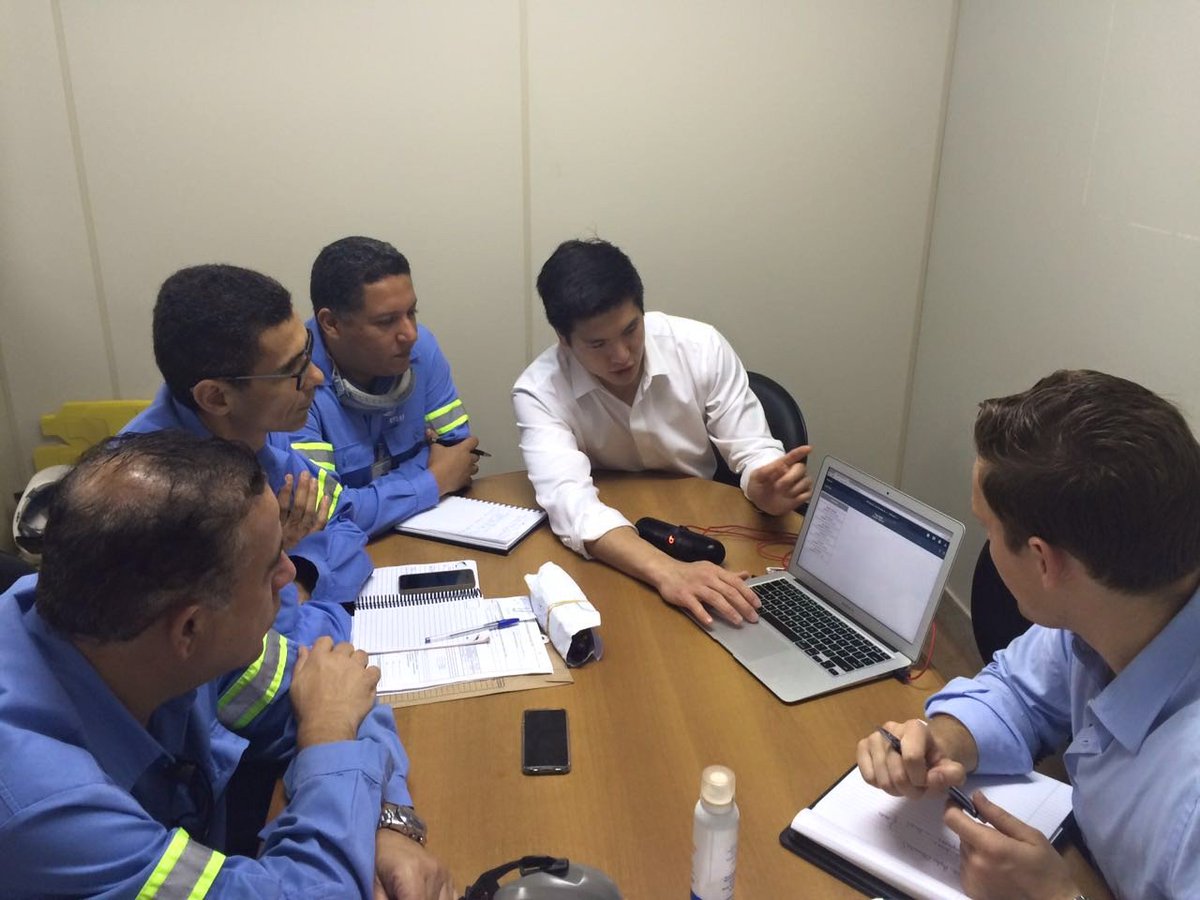 BridgecrestMed's tweet photo. Pic from trip to #Brazil showing the #best #industrial #companies how to use #wearables to stop #fatigue #accidents! https://t.co/UVVF2ipCsc