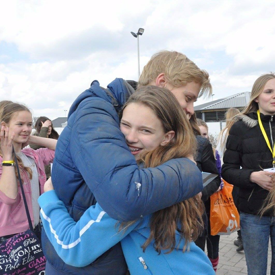 AnoukkDrent's tweet photo. i love them... @Jessetjuhhh @EvaRoemaat @markstuiver thankfull to have moments like these and with the nalantafamily https://t.co/U63zr1JS2v