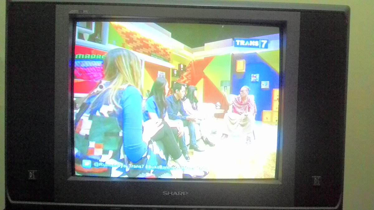 Seruuuu banget @RumahUya_Trans7  sore ini