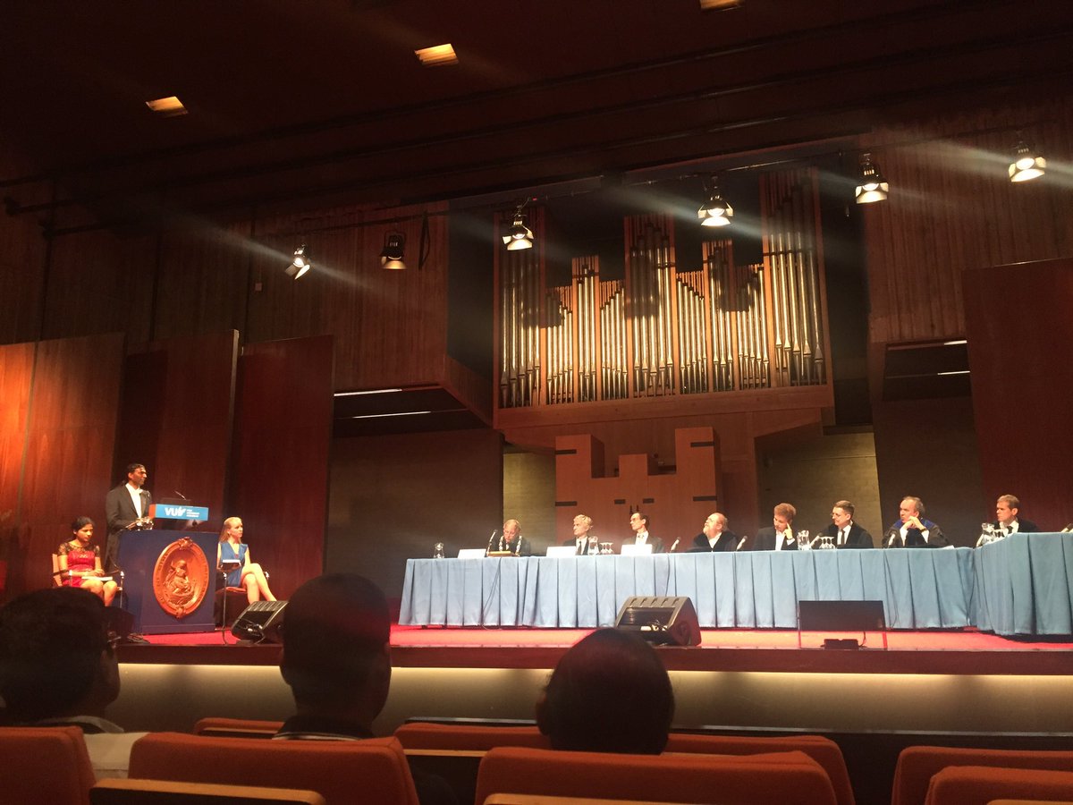 cnvanderwal's tweet image. Our colleague Dilhan Thilakarathne defending his PhD thesis!! #cognitivemodel #humanartificialintelligence