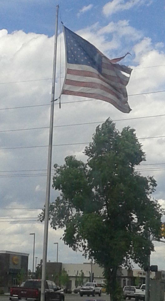 talk_cache's tweet image. It looks like they did not get the memo on when it becomes disrespectful to fly the fly ( Severely Tattered )