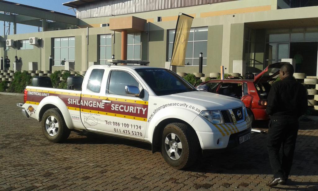 sihlangene_'s tweet photo. #EducationIsKey
Education awareness at #CosmoCityMultiPurpose  in partner with @JMPDSafety  @SAPoliceService https://t.co/suohi2cTH8
