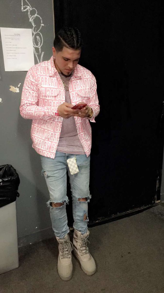 chapajesss's tweet image. #hispanicboysbreaktheinternet