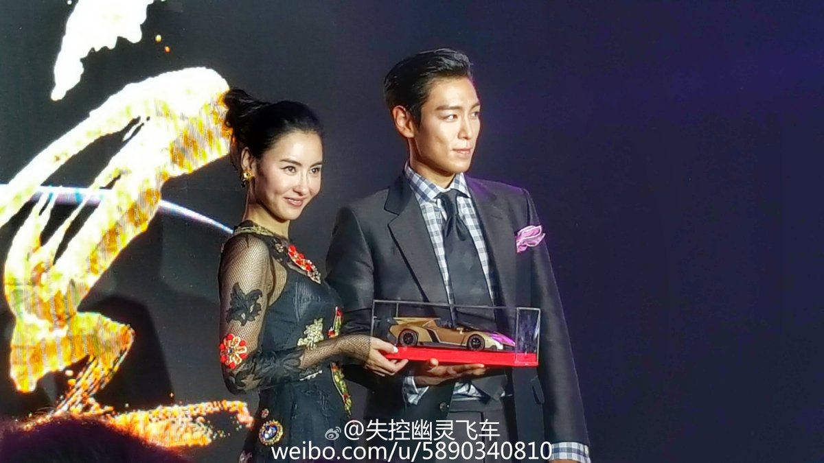 TOP_oftheTOP's tweet photo. [Photos] T.O.P #OutOfControl Press Conference from Shanghai #최승현 #탑 cr on pic https://t.co/iSUeZn5H1k