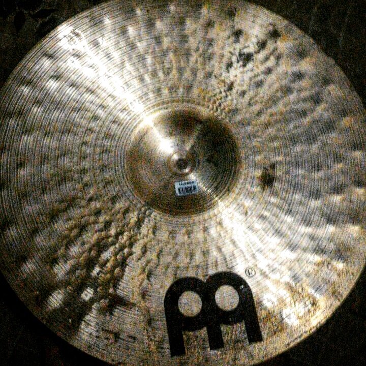 FOR SALE Meinl Cymbal Cast Bronze Heavy Crash Ride Medium Big Bell 20" Amun Series 98%. For serious only.