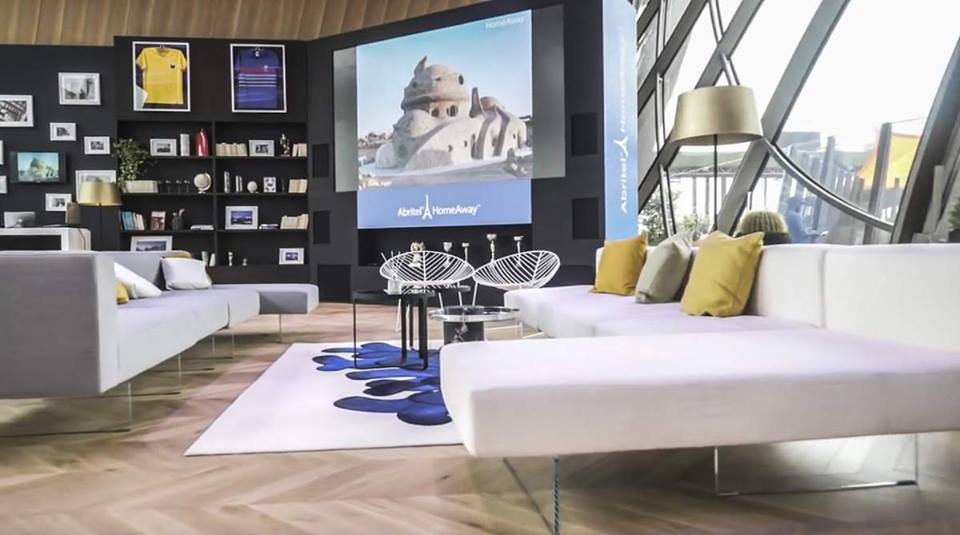 #Lago per #UefaEuro 2016 arreda appartamento #sospeso 57 m #TourEiffel #Parigi
 internimagazine.it/?p=100073 <a href="/lagodesign/">LAGO DESIGN</a>