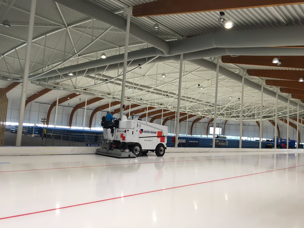 CarienKl's tweet photo. Super-de-luxe! Ijskoud, zonder blikken of blozen wordt de baan voor mij alleen gedweild @11Stedenhal #mooiFriesland https://t.co/Z8TfK52RDw