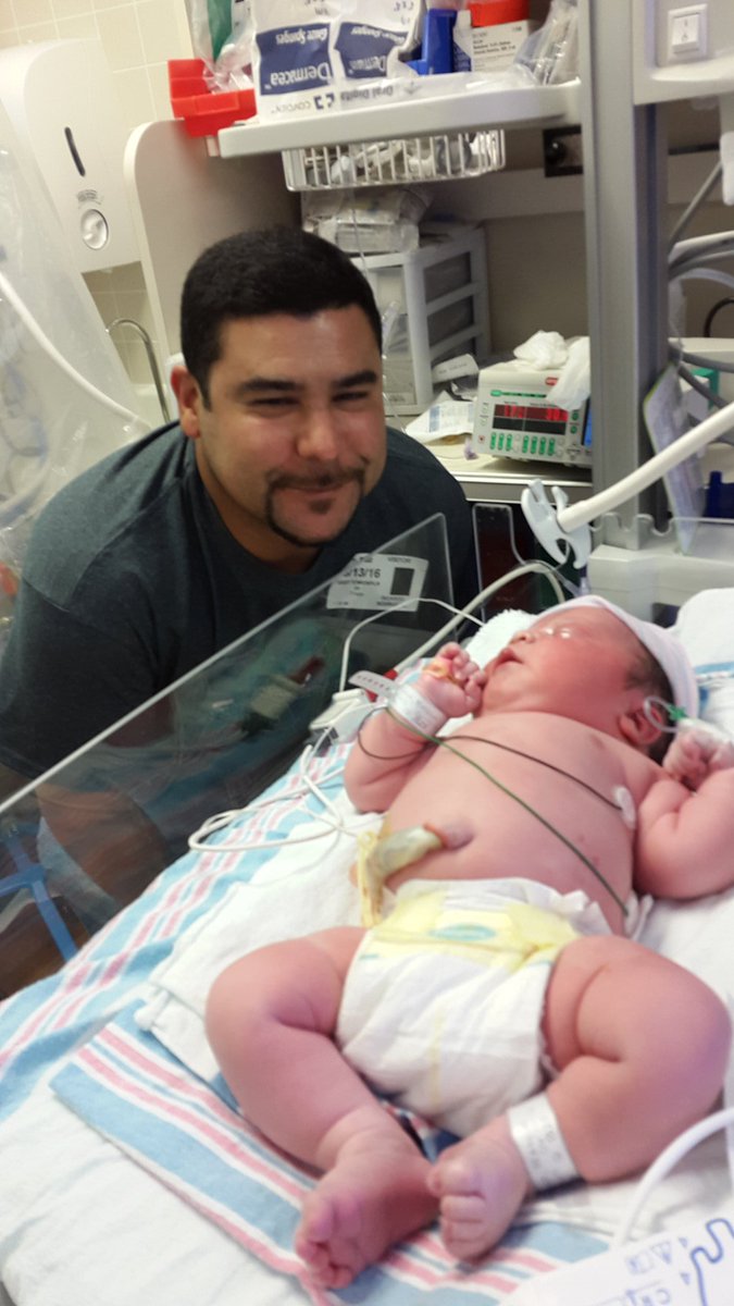 Mayelf7's tweet image. His so happy that I finally made him a father. His so proud of his son! Love them both to the moon and back.