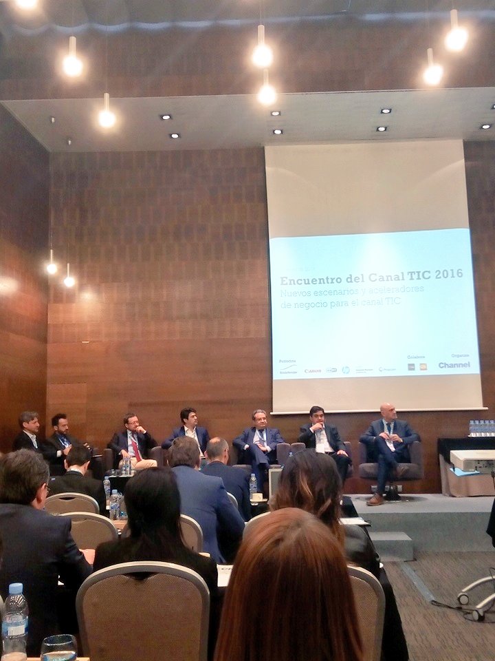 Diode_Es's tweet image. Empieza la primera mesa redonda del #EncuentroCanal16 para hablar de #seguridad