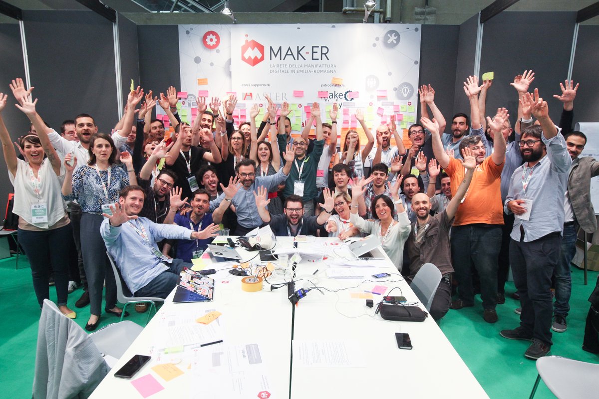 MakerTour's tweet photo. #ReteMak_ER Thanks @Aster_ER for #Fab2B #Workshop! Looking forward to updates :) #R2B2016 https://t.co/BR6inXkOGA https://t.co/X8MEhJerq3