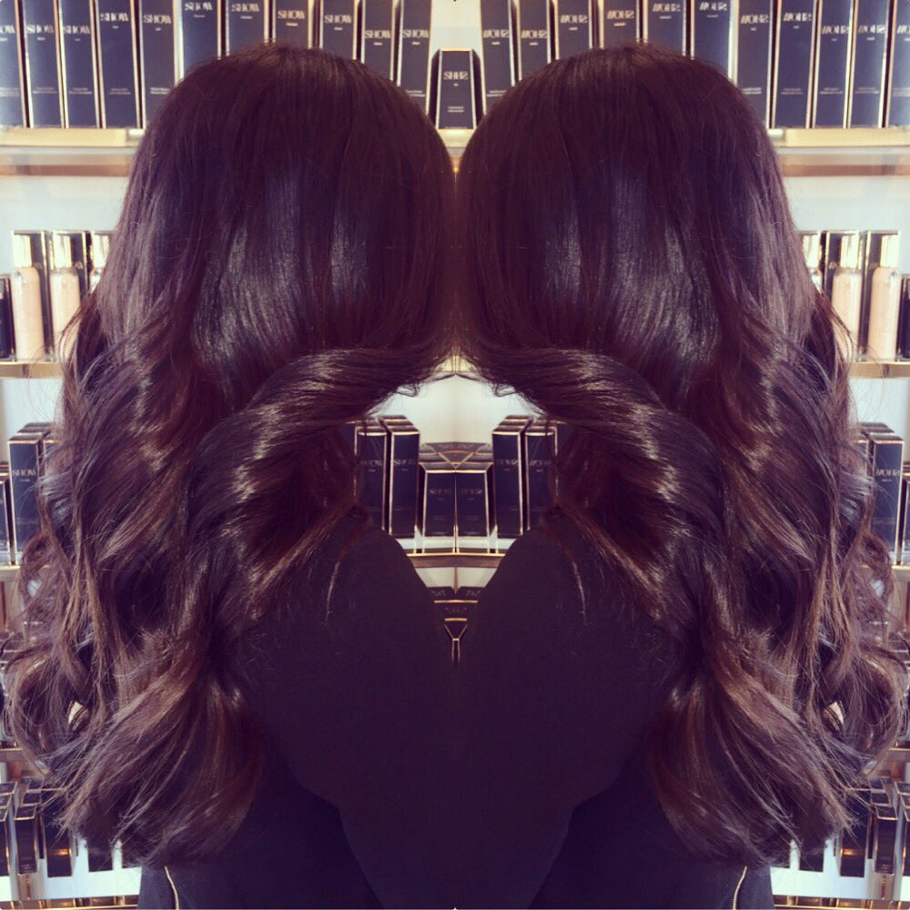 styledbychantel's tweet photo. #blowdry #essex #london #lfw #hair #glam #nottinghill #kensington #beachwaves #curlyblowdry #extensions https://t.co/t4QK346KxU
