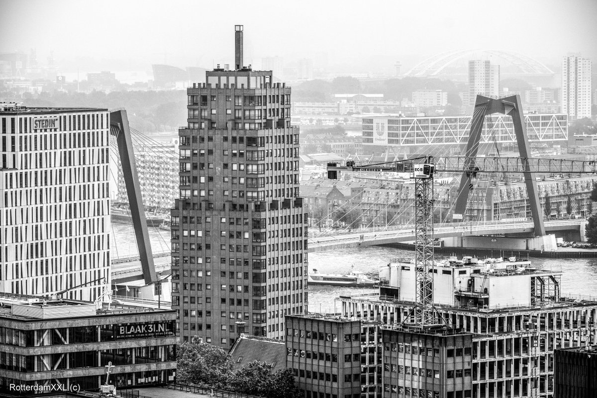 I took this photo from de roof of WTC
#Rotterdam#dakendagen#Blackandwhite#Skyline#Photography
<a href="/openrotterdam/">OPEN Rotterdam</a>