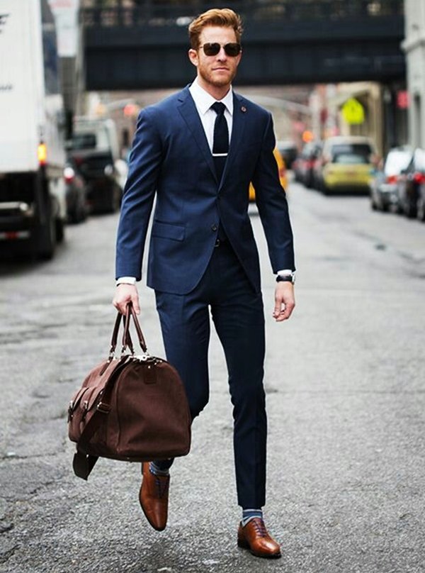 GentlemanFV's tweet photo. It’s Time to Start Carrying a Bag > https://t.co/01sqiTFGLe 

@LuisaViaRoma #menswear #fashion #luxury https://t.co/HNzFD20pGX