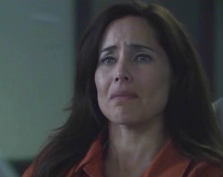 KayMealing_x's tweet photo. #TheLword @RachelShelley Re watching this scene! #PrisonScene Ouch! It hurts me to see you sad!!😫😫💔💔 https://t.co/d0KpSI60Kz